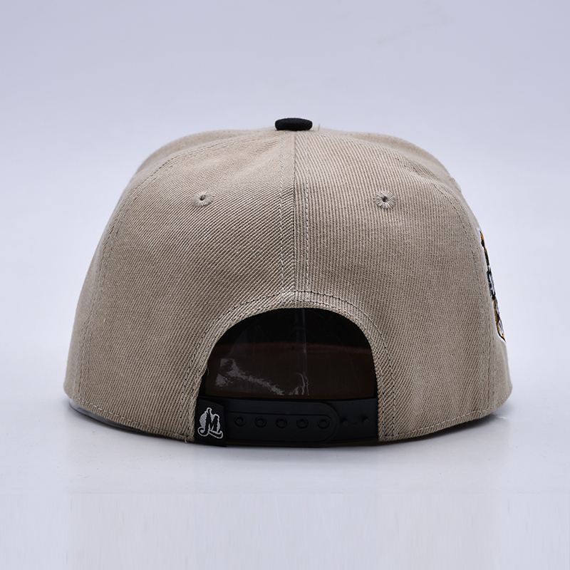 snapback cap